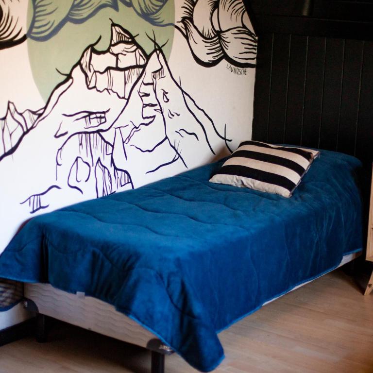 Hostel Like Quijote - Standard Twin Room with Shared Bathroom - 3