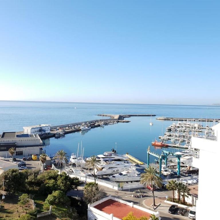 COZY APARTMENT BETWEEN THE PORT AND THE BEACH LA RADA - Apartamento de 2 dormitorios - 4