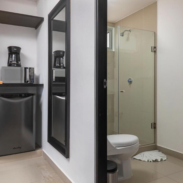 Suites Malecon Cancun - Economy Double Room - 6