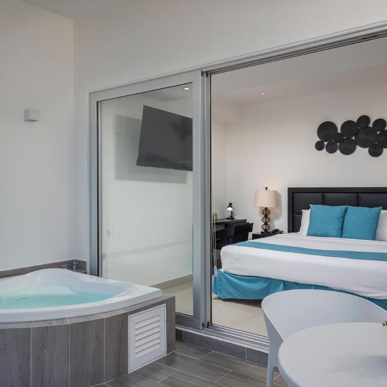 Suites Malecon Cancun - Double Room with Spa Bath - 5
