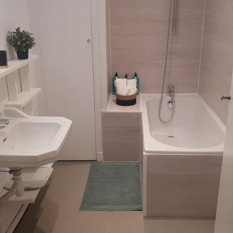 *Cosy* spacieux * entrée autonome* centrale* - Apartamento de 1 dormitorio - 26
