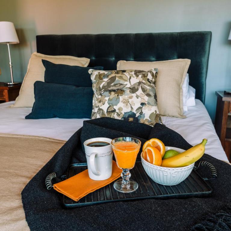 Wellnesshaus Bed and Breakfast - Deluxe Suite with Spa Bath - 2