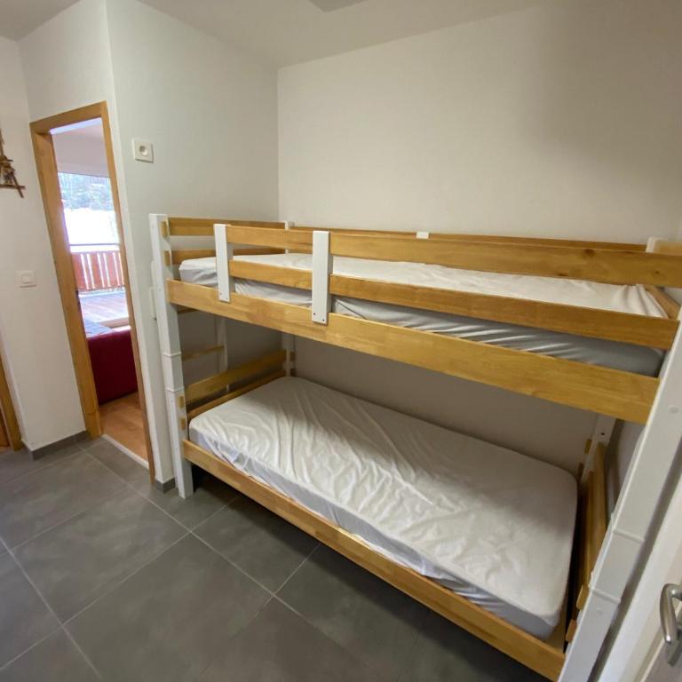 Appartement contemporain et lumineux avec parking, animaux admis - FR-1-693-84 - Appartement - 2