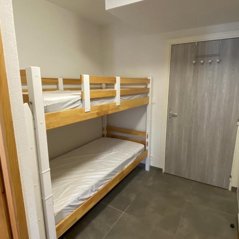 Appartement contemporain et lumineux avec parking, animaux admis - FR-1-693-84 - Appartement - 3