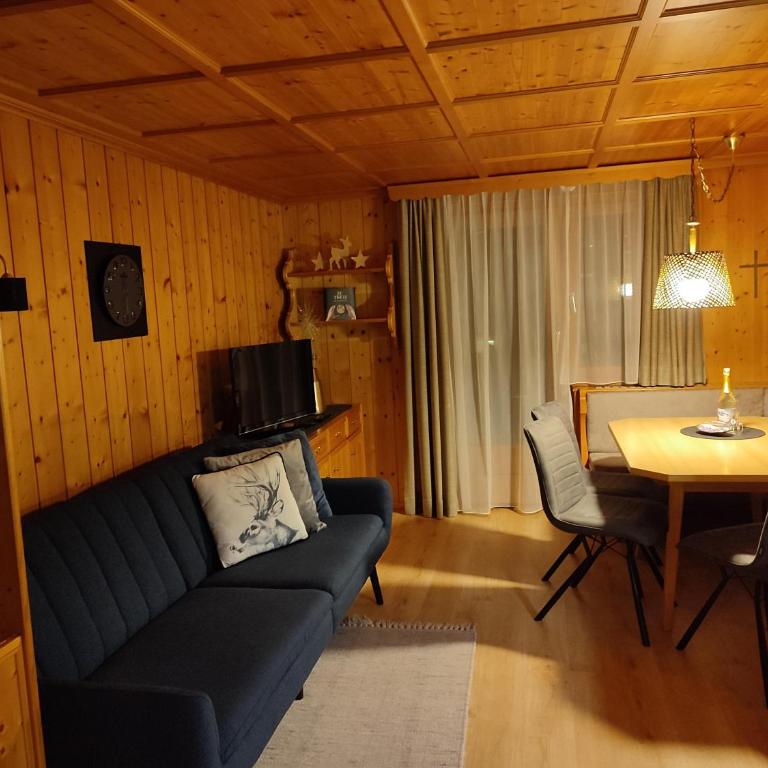 Alpenblühn Appartements Tschagguns - Apartment with Shower and balcony - 26