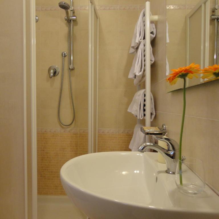 Hotel Sacro Cuore - Camera Tripla Superior - 5