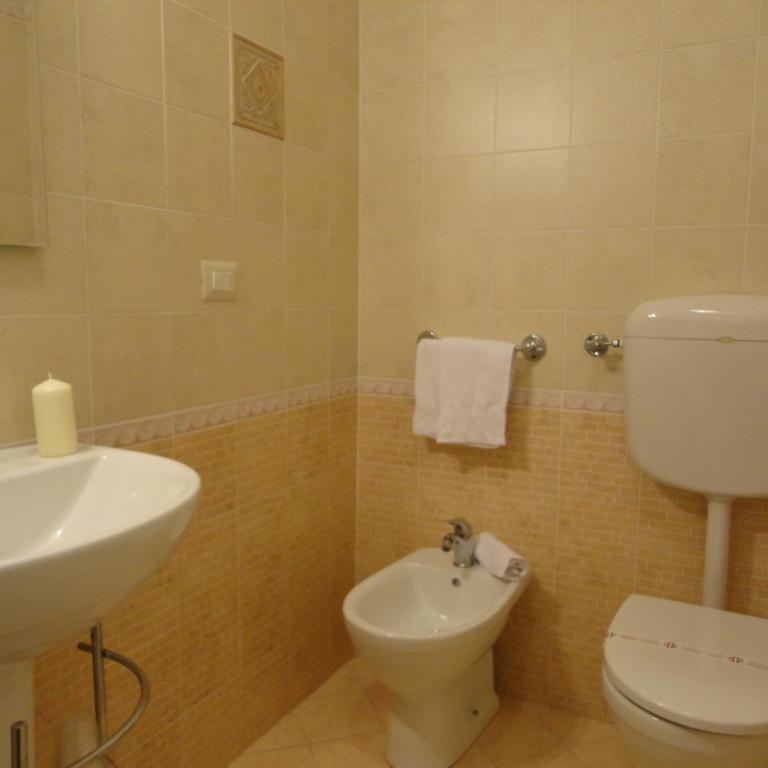 Hotel Sacro Cuore - Camera Familiare Superior - 11