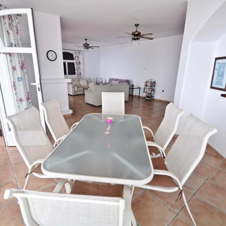 Stunning Villa with beautiful views and private pool - Three-Bedroom Villa - 5