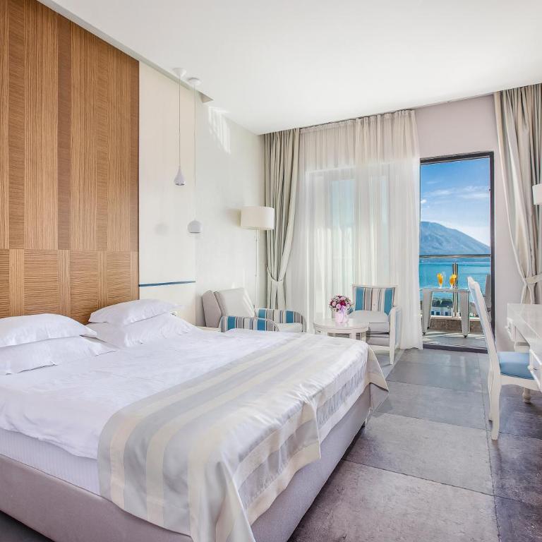 Hotel Bracera - Dvokrevetna soba sa Bračnim Krevetom ili Zasebnim Krevetima, Balkonom i Pogledom na More - 8