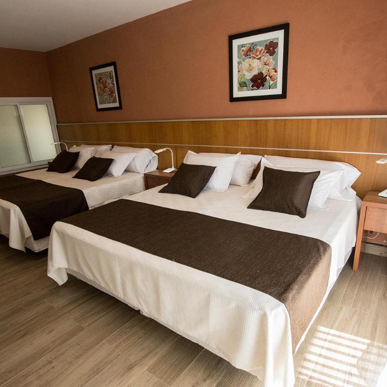 HOTEL MIS SOLES - Classic Quadruple Room - 4
