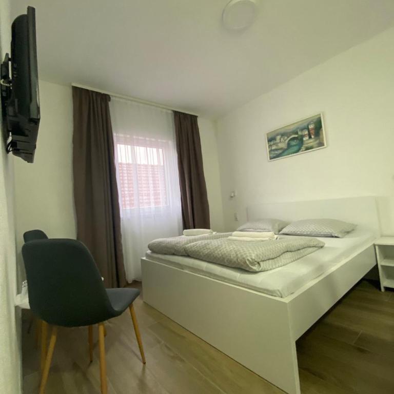 Prenoćište Stari Grad - Old Town - Deluks Dvokrevetna Soba sa Bračnim Krevetom/Zasebnim Krevetima - 1