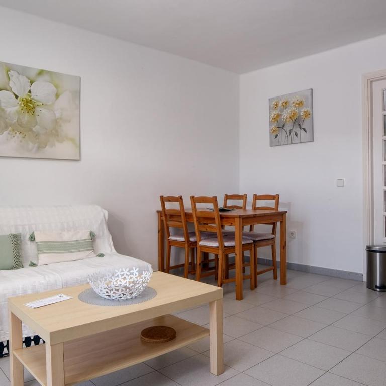 Sky and Sea Loma Verde - Pool and terrace with sea view - By Lanzarote Vacation Homes - Casa con 1 dormitorio - 8