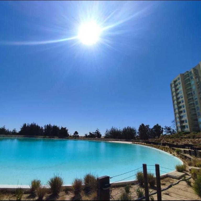 Maravilloso Depto 2D2B en Condominio LagunaMar con Vista Hermosa a la Laguna Estacionamiento y Piscina - Apartamento de 2 dormitorios - 6