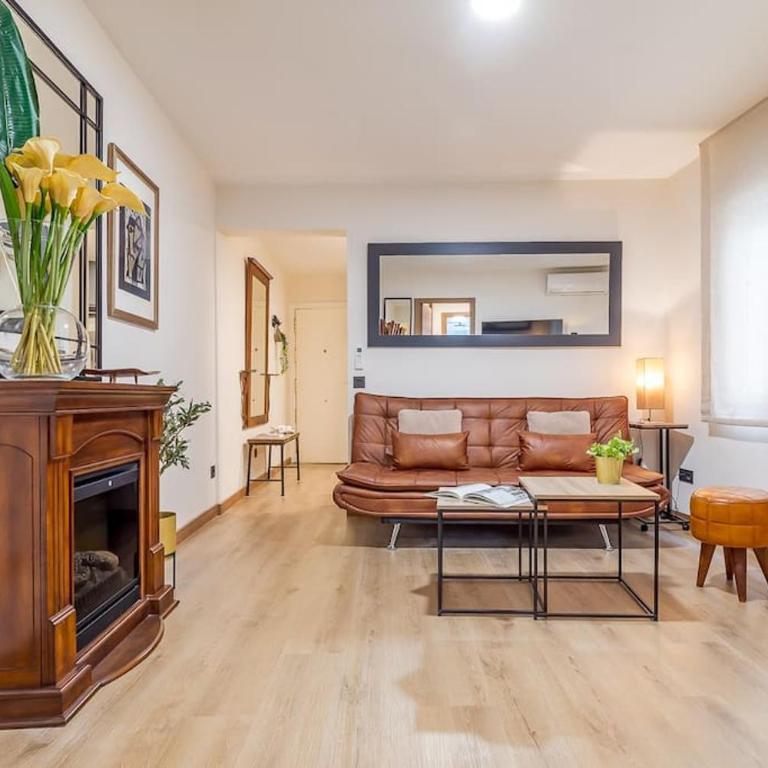 Apartamento reformado y tranquilo junto a Gran Vía - Apartamento de 1 dormitorio - 2