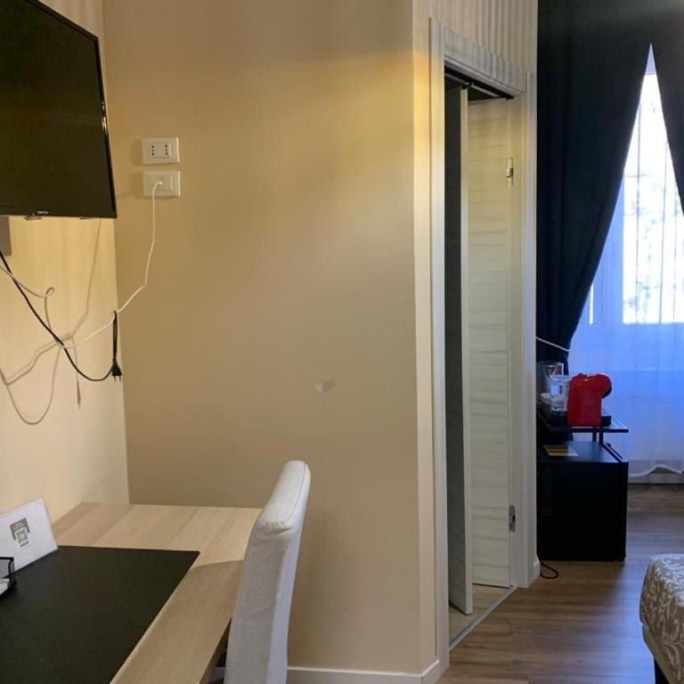 Domus La Foce Hotel - Camera Matrimoniale/Doppia con Letti Singoli con Bagno Privato - 9