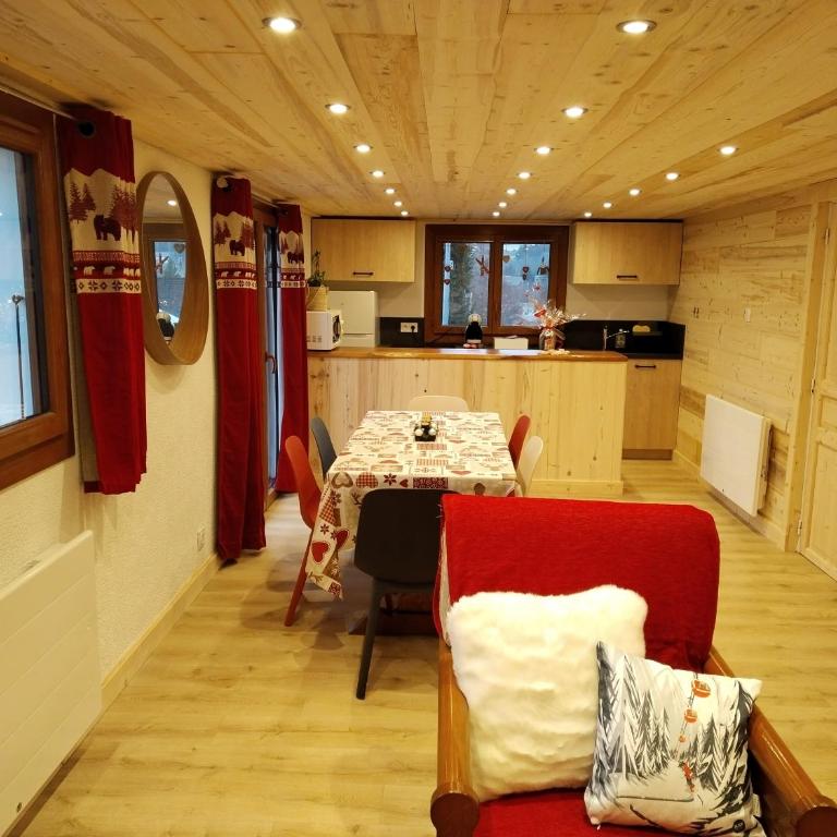 le face au tremplin Appartement 5 pers entièrement rénové dec 2022 classé meublé de tourisme 3 étoiles emplacement unique a Autrans proche du village prestations de qualité - Appartement 2 Chambres - 1
