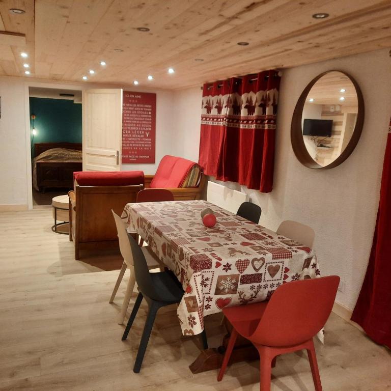 le face au tremplin Appartement 5 pers entièrement rénové dec 2022 classé meublé de tourisme 3 étoiles emplacement unique a Autrans proche du village prestations de qualité - Appartement 2 Chambres - 22