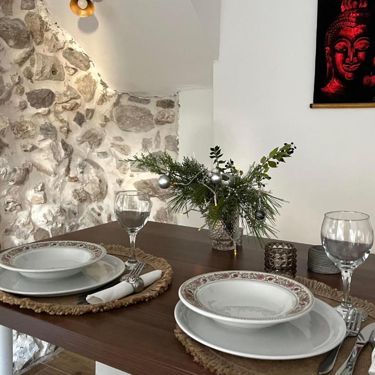 HealthyStudio512 Apartments - Double Room with Extra Bed - 26