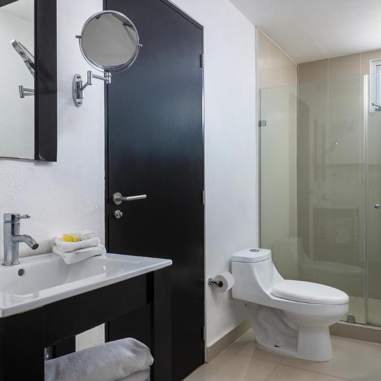 Suites Malecon Cancun - Two-Bedroom Suite with Sea View - 4