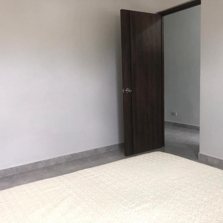 Céntrico apartamento y bien ubicado en Laureles Apto 402 - Superior Apartment - 46