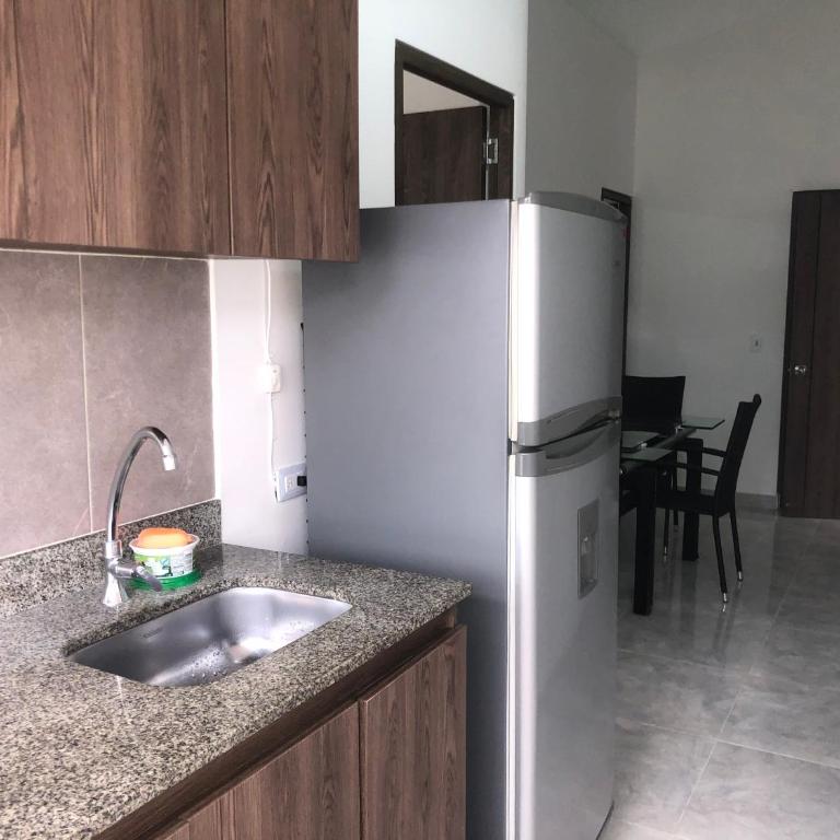 Céntrico apartamento y bien ubicado en Laureles Apto 402 - Superior Apartment - 6