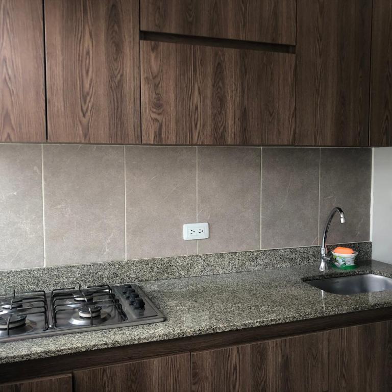Céntrico apartamento y bien ubicado en Laureles Apto 402 - Superior Apartment - 44