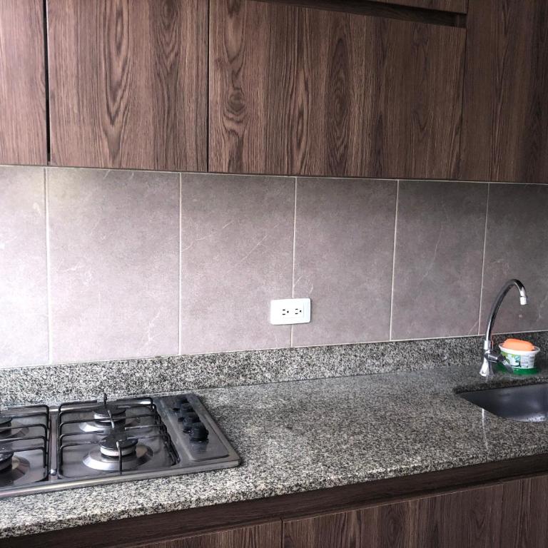 Céntrico apartamento y bien ubicado en Laureles Apto 402 - Superior Apartment - 41