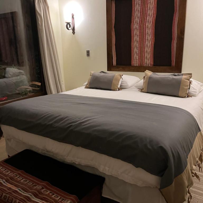 Nenquen Lodge - Habitación con cama extragrande. - 2