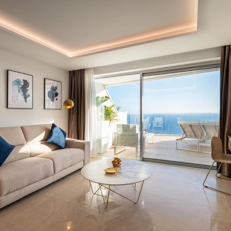 Grand Horizon Luxury Boutique Suites - Apartamento con vistas al mar y jacuzzi - 4