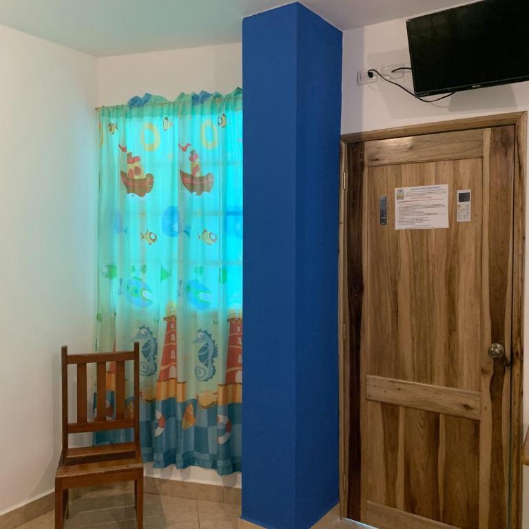 Hostal Yaku Montañita - Deluxe Family Room - 1
