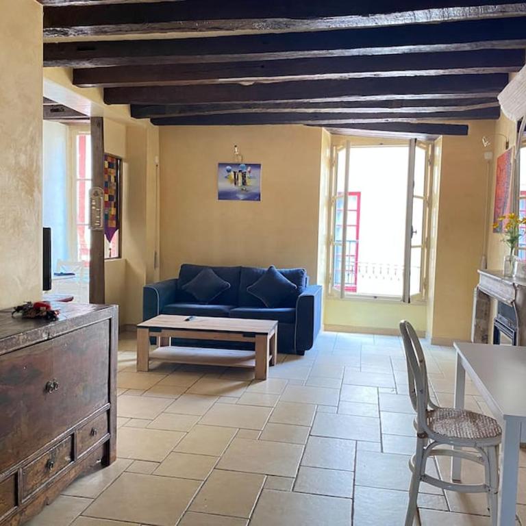 Charmant appartement - centre Cité Plantagenet!!! - Two-Bedroom Apartment - 15