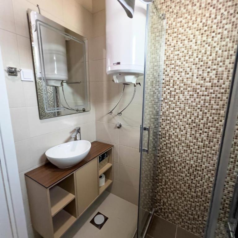 Hany Sweet - Apartman sa Terasom - 3
