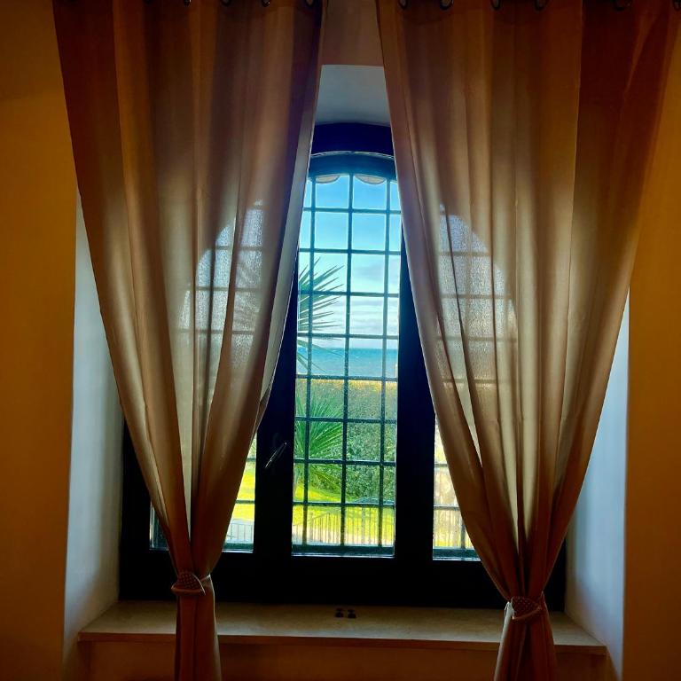 Villa Pignatelli - Quadruple Room with Sea View - 9