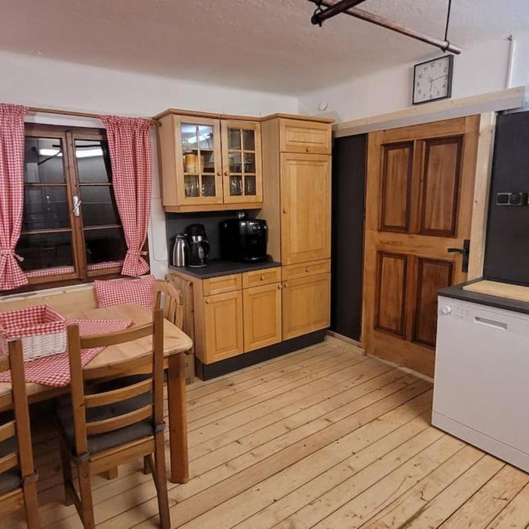 Jagdhütte auf der Tauplitzalm - Selbstversorgerhütte - Eight-Bedroom House - 5