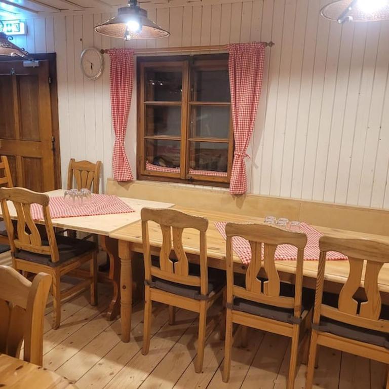 Jagdhütte auf der Tauplitzalm - Selbstversorgerhütte - Eight-Bedroom House - 4