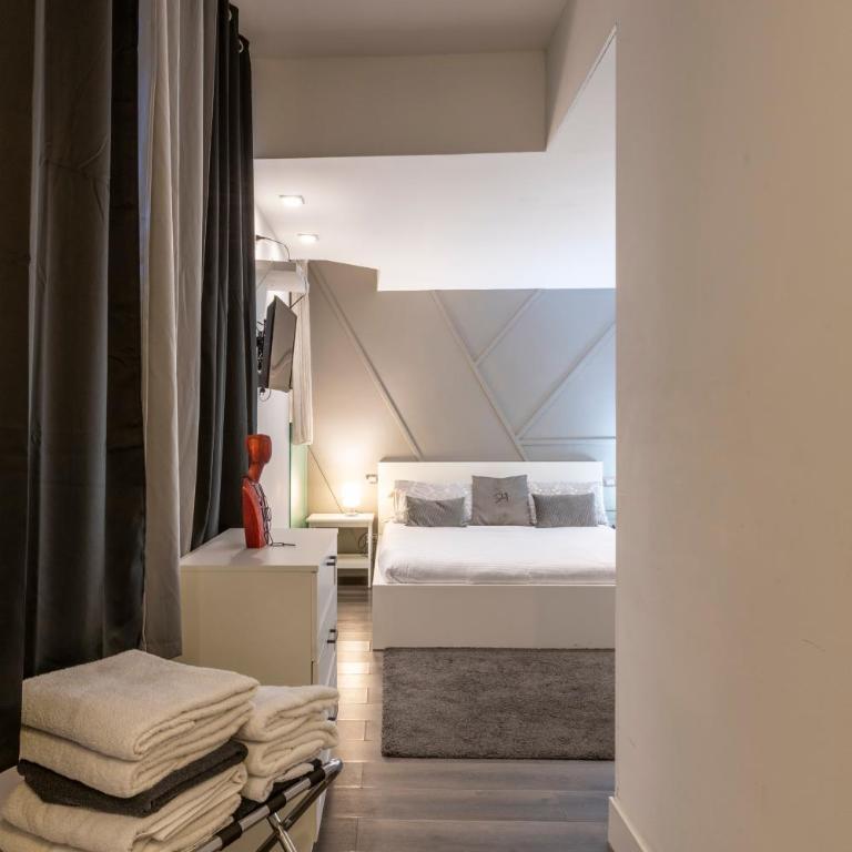 Design Apartment with private pool exclusive use - Stelvio 21 - Loft - 32