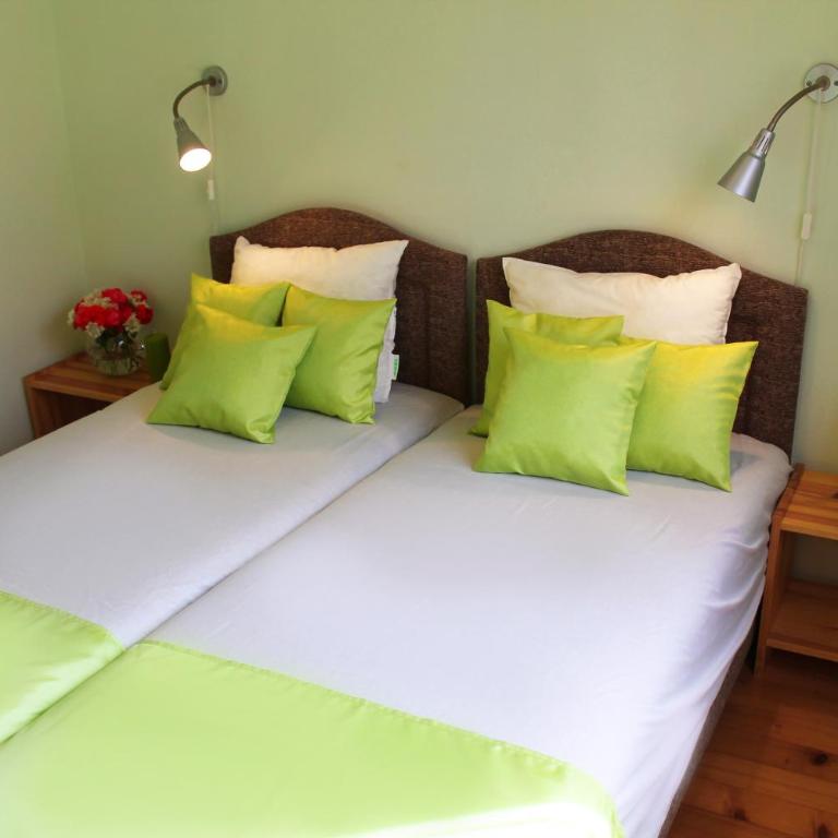 Apartments Villa Milna 1 - Two-Bedroom Apartment with Sea View - 1