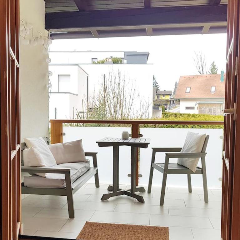 Appartment BERGE byTILLY - Ruhiges Waldrand-Refugium mit Balkon, Gartenblick & Nähe zum Wörthersee - Apartment mit Balkon - 7