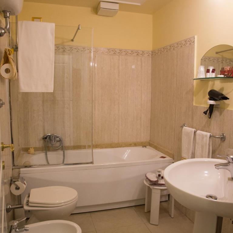 B&B Art Suite Santa Brigida - Camera Deluxe - 10