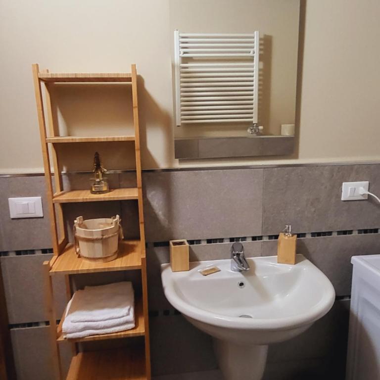 Home holidays- attico arc en ciel - Appartamento con 2 Camere da Letto - 8