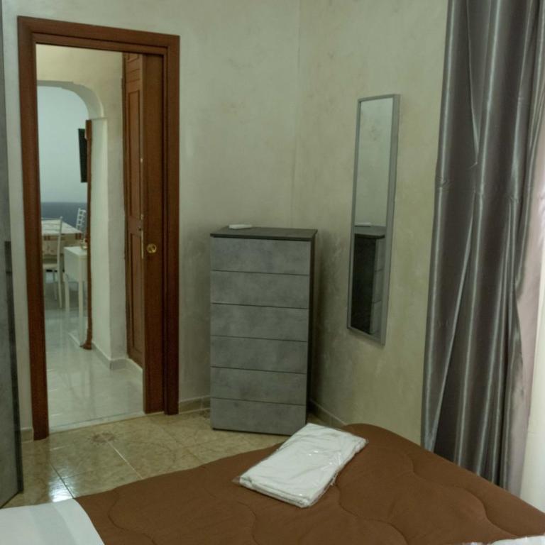 Casa vacanza russo enzo - Three-Bedroom House - 12