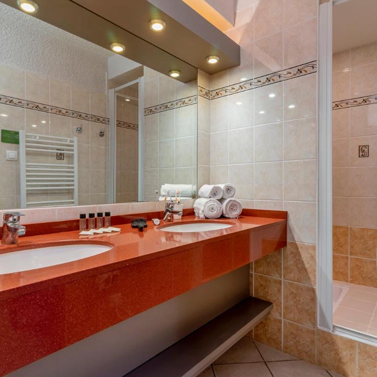 Belambra Clubs Presqu'île De Giens - Riviera Beach Club - Chambre Quadruple avec Terrasse - 2