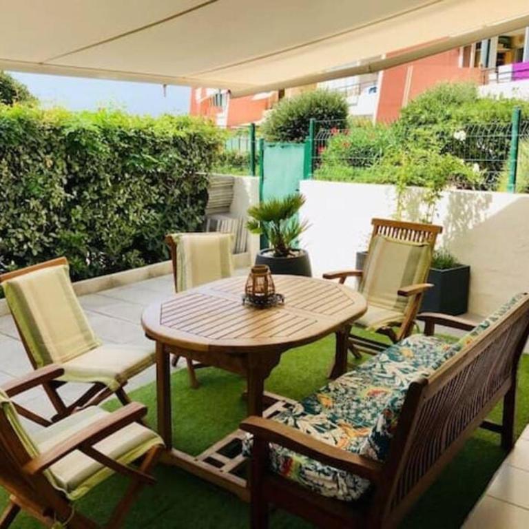 ''Croisette'' Appartement rez de jardin accès direct plage ! - Apartment mit 2 Schlafzimmern - 1