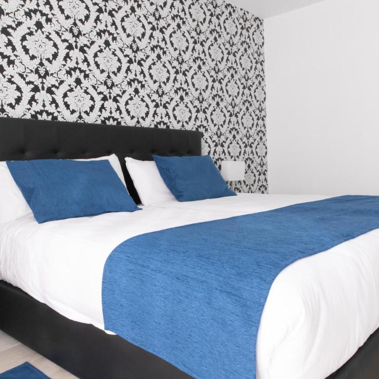 Hostal Boutique I Host You - Superior Double Room With View - 9