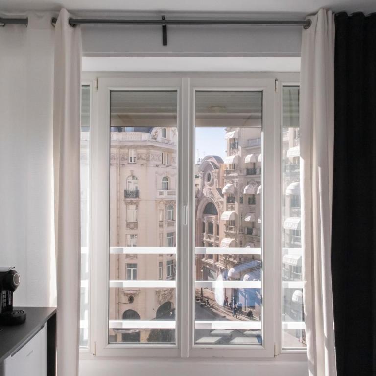 Hostal Boutique I Host You - Superior Double Room With View - 21