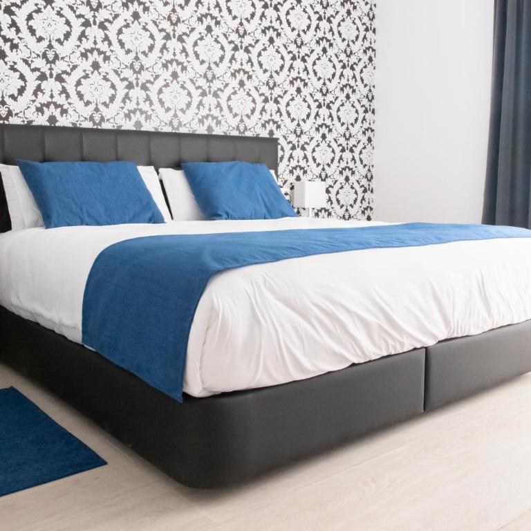 Hostal Boutique I Host You - Superior Double Room With View - 7