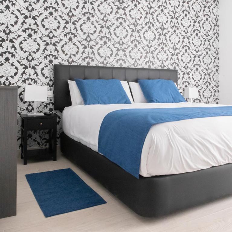 Hostal Boutique I Host You - Superior Double Room With View - 8