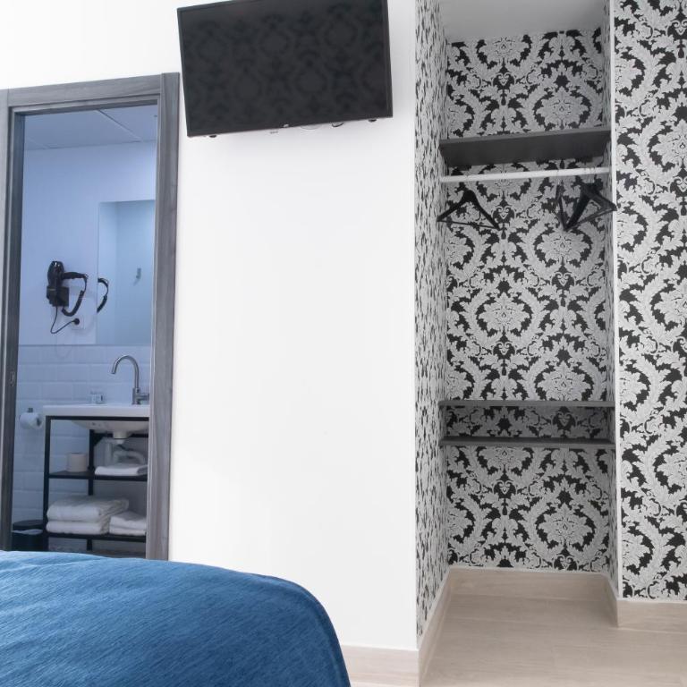 Hostal Boutique I Host You - Superior Double Room With View - 10