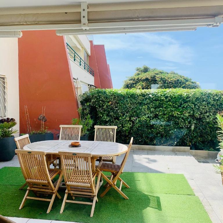 ''Croisette'' Appartement rez de jardin accès direct plage ! - Apartment mit 2 Schlafzimmern - 13
