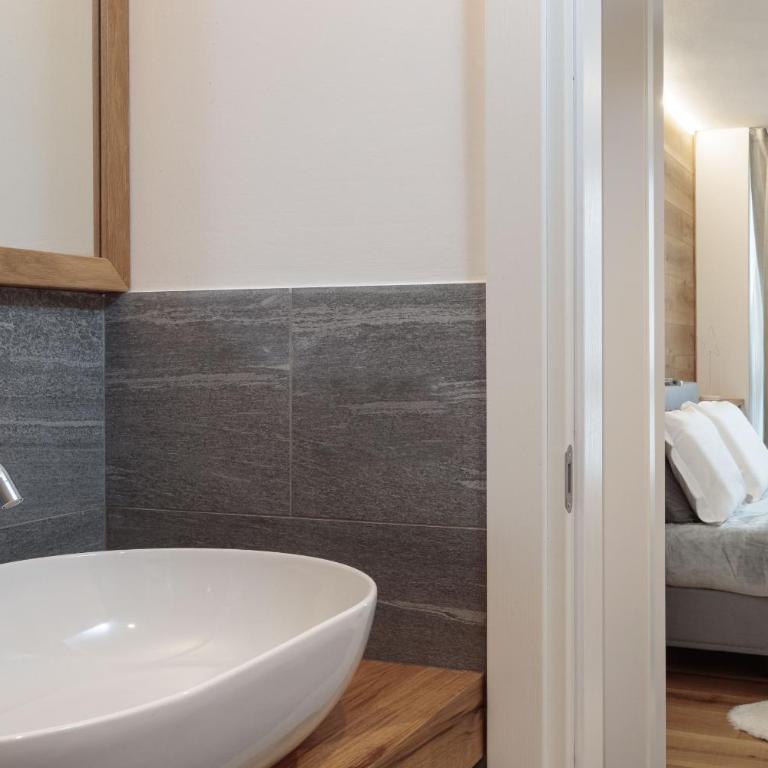 HelloCHALET - The One - Bootdryer, home theatre with subwoofer, netflix, hydromassage Turkish bath - Appartamento con Sauna - 20